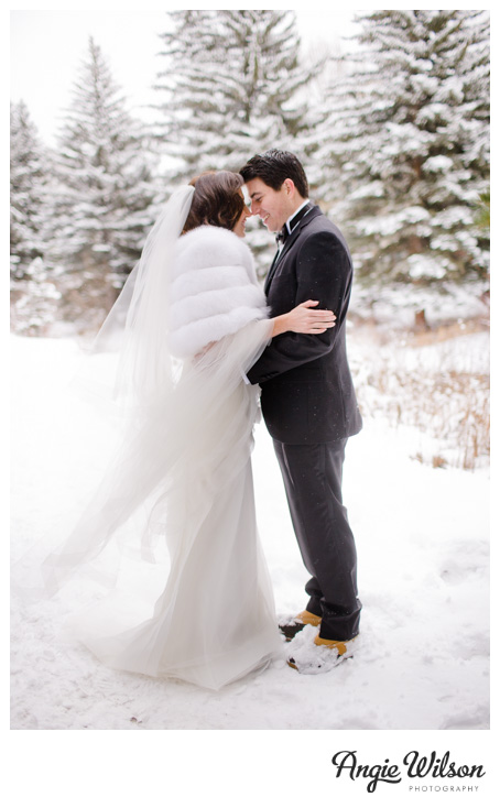 vail_winter_wedding_snowy_bride_groom3
