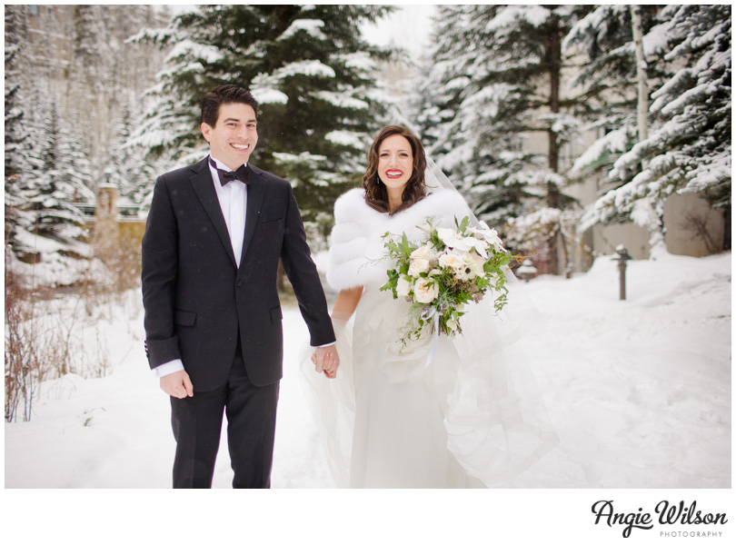 vail_winter_wedding_snowy_bride_groom4